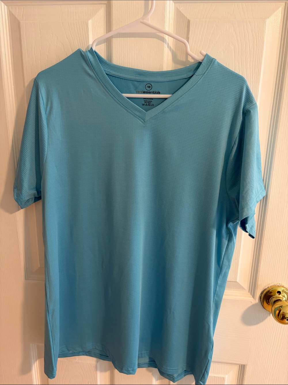 NWOT Real Essentials Men's V-Neck Short Sleeve Tee in Aqua